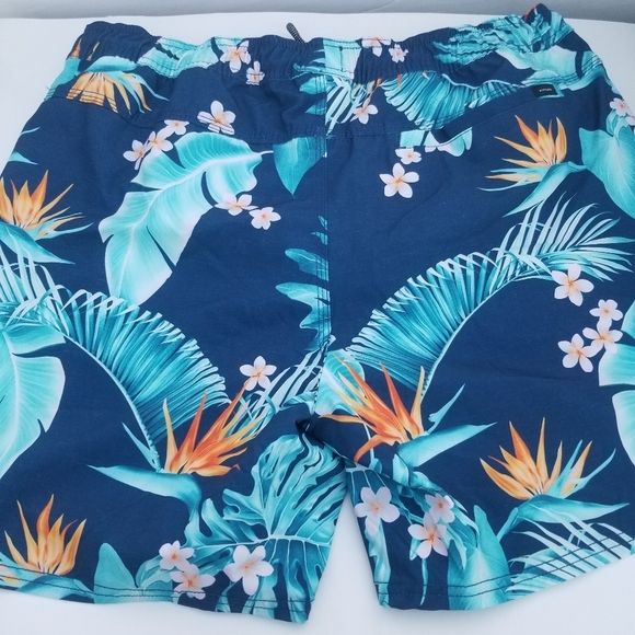 RIP CURL NWT 17" Swim Shorts L - Picture 2 of 9